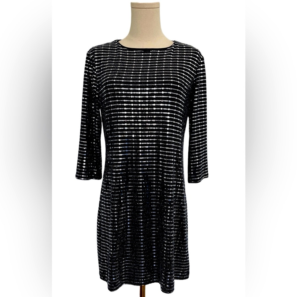 VERONICA M BLACK AND SILVER 3/4 SLEEVE DRESS. Size S